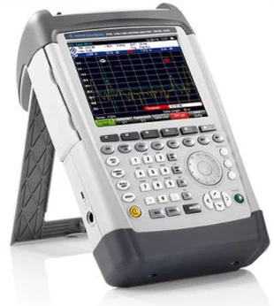 사용 된 안테나 분석기 Rohde&Schwarz ZVH 8